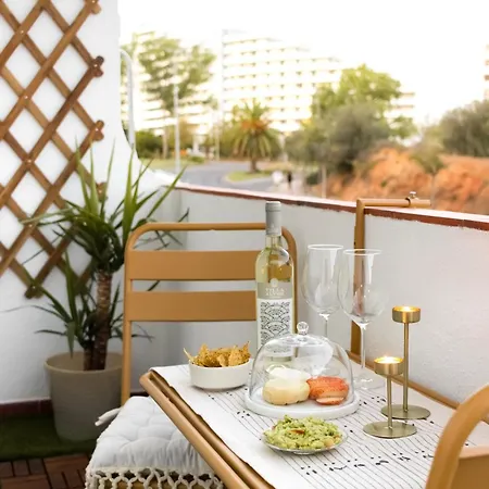 Cegonha Branca Flat Portimão